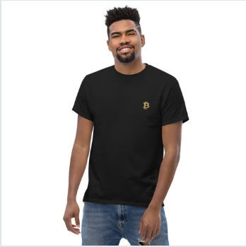 BTC Digital Gold T-Shirt – Vorderansicht am Model